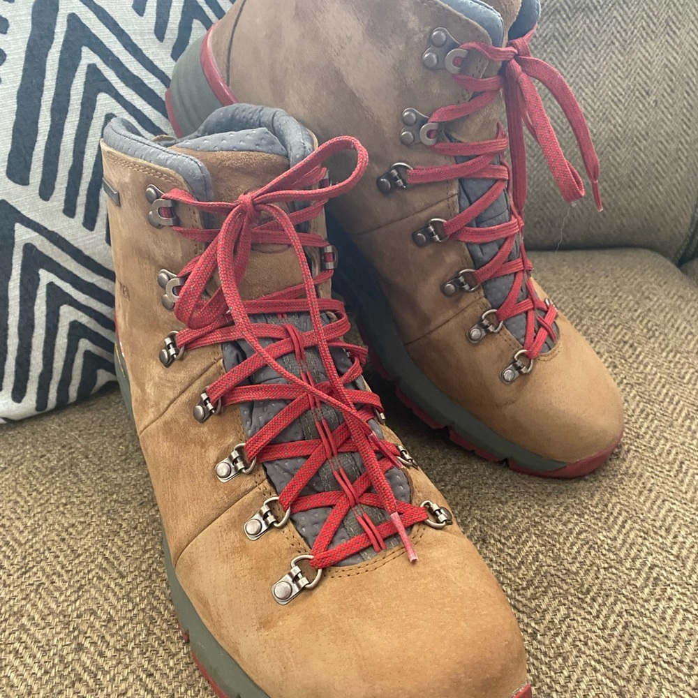 Men’s Danner work boots ~ Size 14~ waterproof